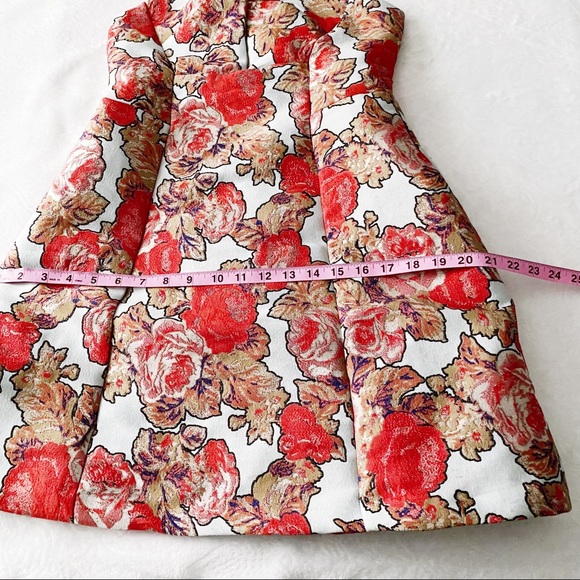 Topshop Gorgeous Floral Brocade Dress - Picture 11 of 16